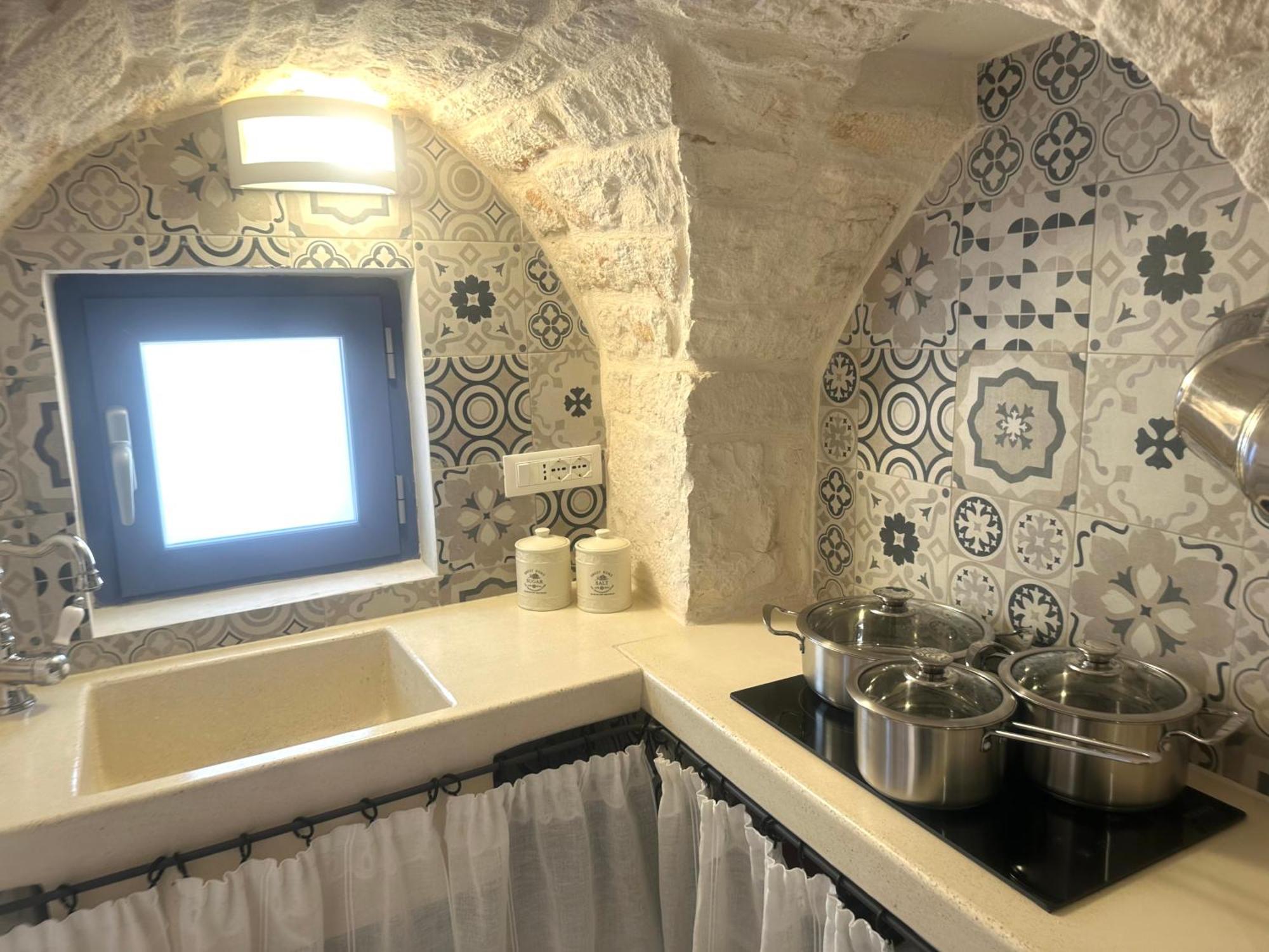 Suite La Petra Ceglie Messapica Exterior foto